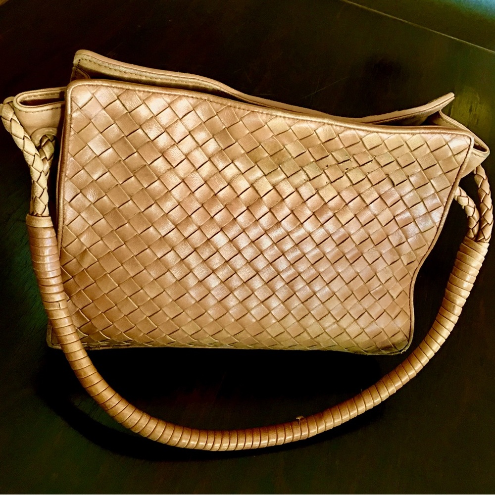Bottega Veneta Authentic Intrecciato Leather Shoulder bag